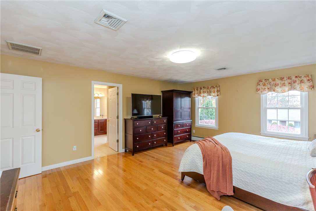 11 Raven Circle Cranston, RI 02921 - Photo 29 of 49 Primary bedroom suite