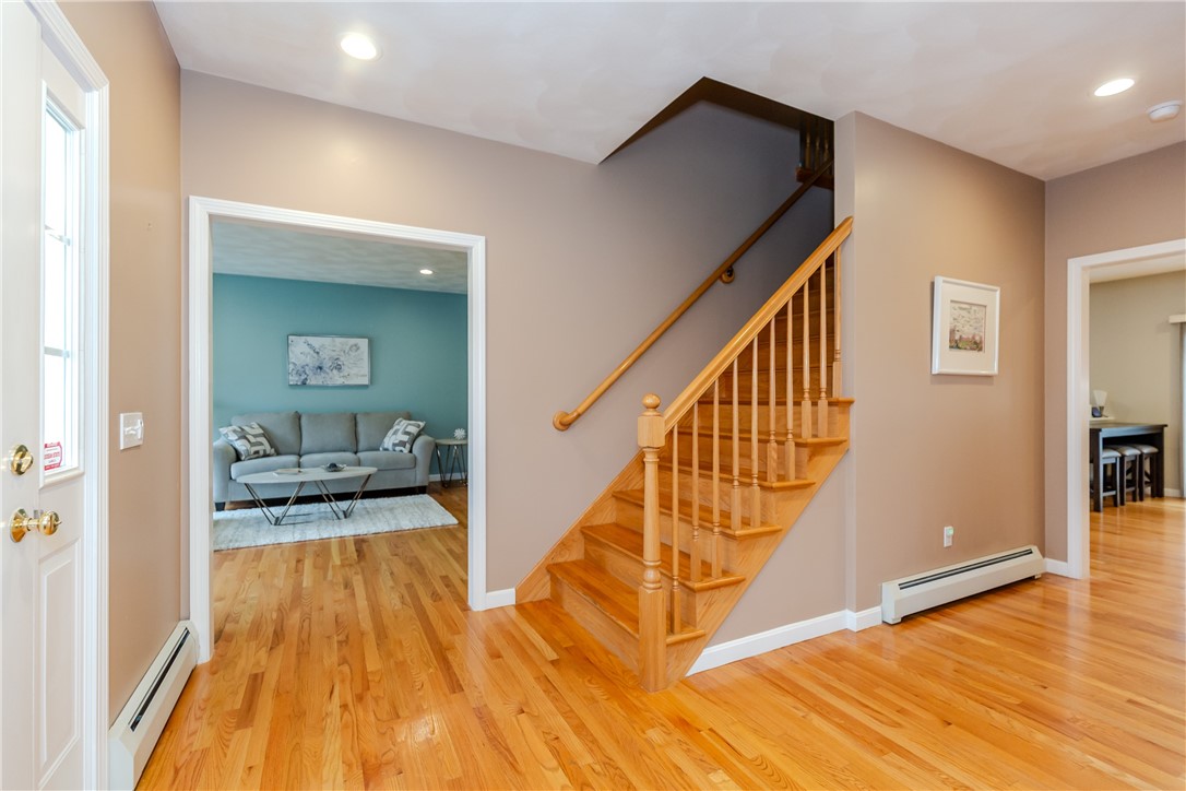 11 Raven Circle Cranston, RI 02921 - Photo 4 of 49 Front entry and foyer