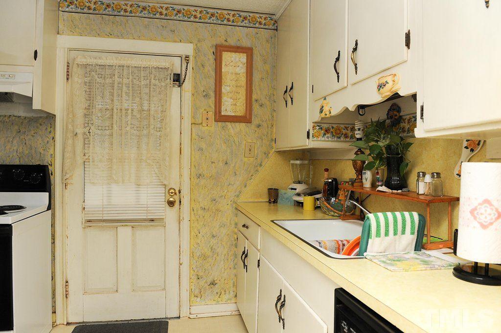 1601 Robinhood Road Durham, NC 27701 - Photo 14 of 24