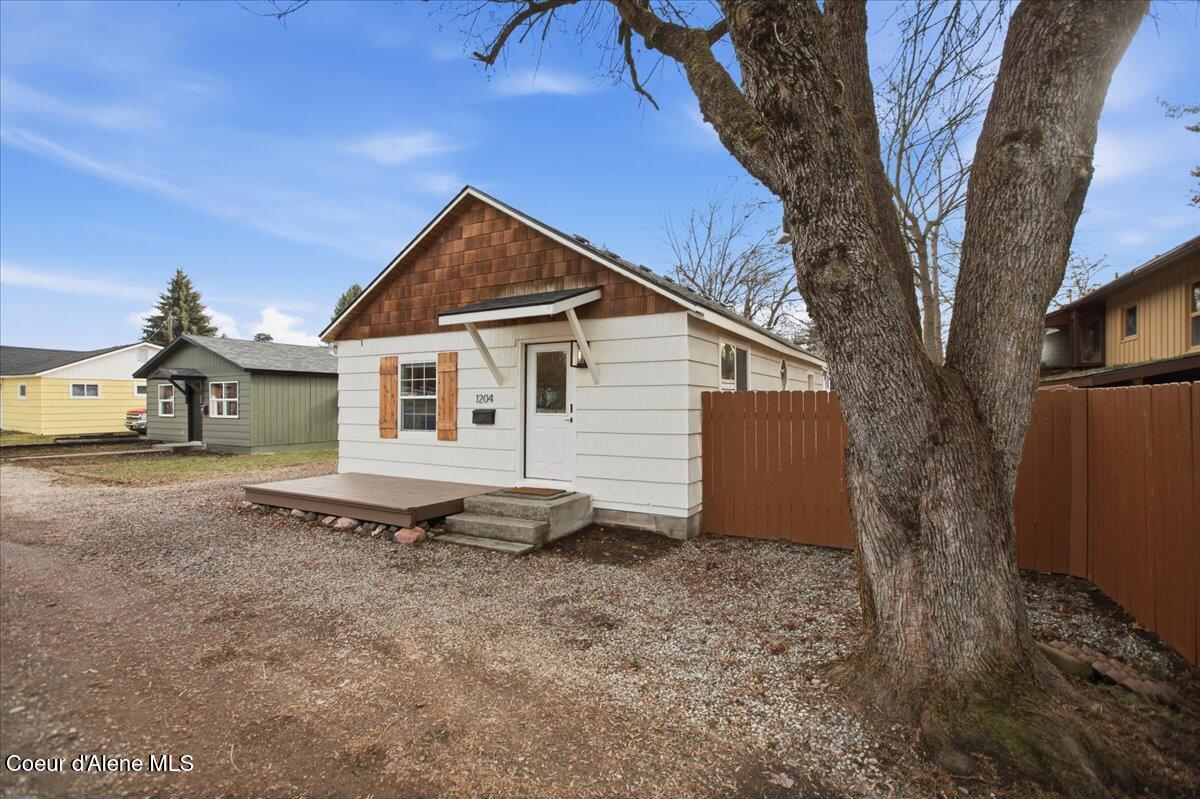 1204 East Foster Avenue Coeur D'Alene, ID 83814 - Photo 18 of 45 13-Front of Home