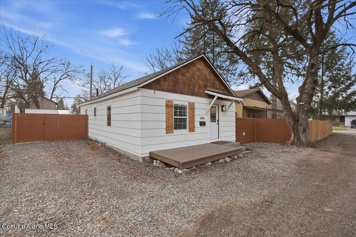 1204 East Foster Avenue Coeur D'Alene, ID 83814 - Photo 20 of 45 12-Front of Home