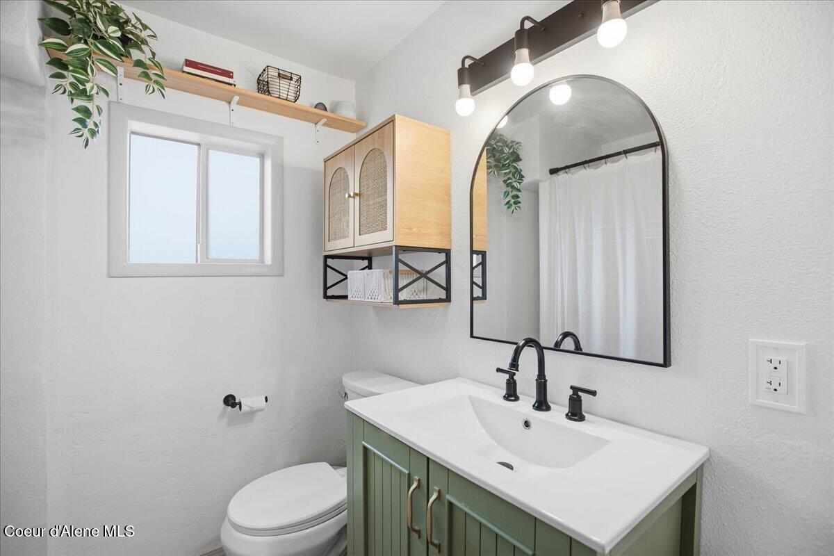 1204 East Foster Avenue Coeur D'Alene, ID 83814 - Photo 8 of 45 33-Full Bath