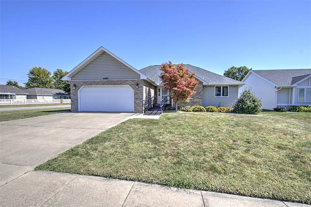 4682 Cresthaven Lane Decatur, IL 62526 - Photo 1 of 31 Gallery Image 1