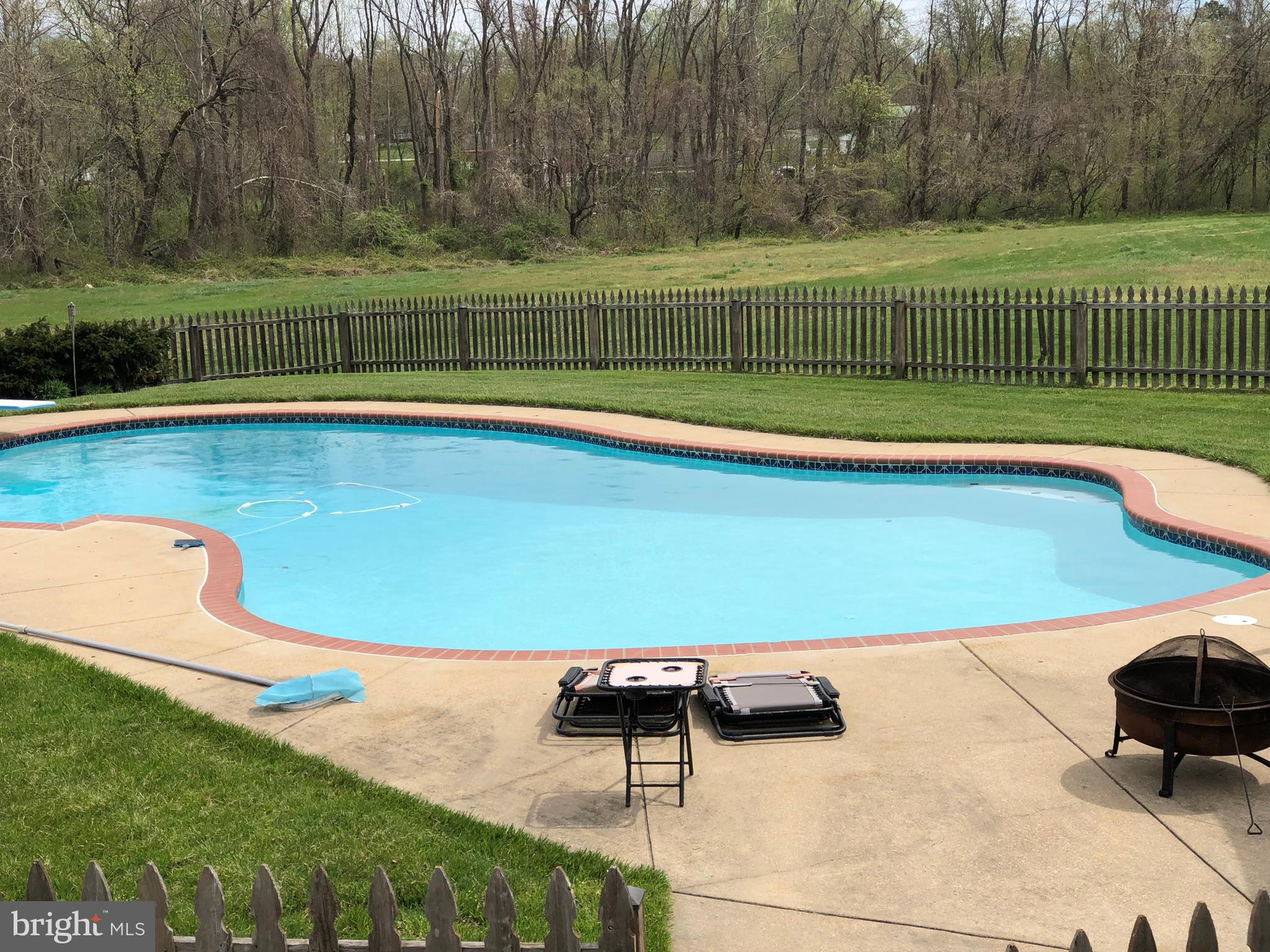35 Old Solomons Island Road Lothian, MD 20711 - Photo 24 of 43 Goirgeous in-ground pool