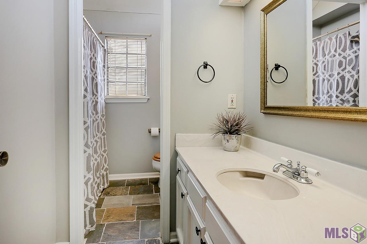 1621 Stonegate Court Baton Rouge, LA 70815 - Photo 9 of 10 Gallery Image 9