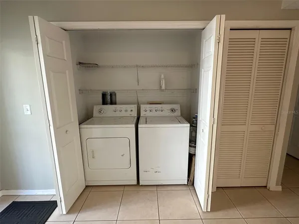 $2,100 | 1200 Country Club Drive, Unit 4102, Largo, FL 33771