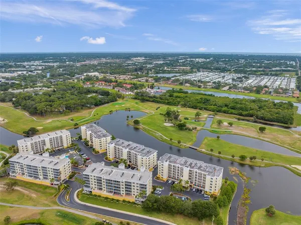 $2,100 | 1200 Country Club Drive, Unit 4102, Largo, FL 33771