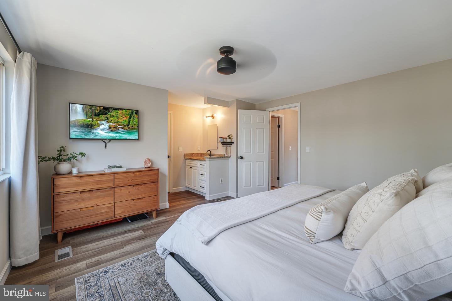 1124 Floyd Place Herndon, VA 20170 - Photo 20 of 39