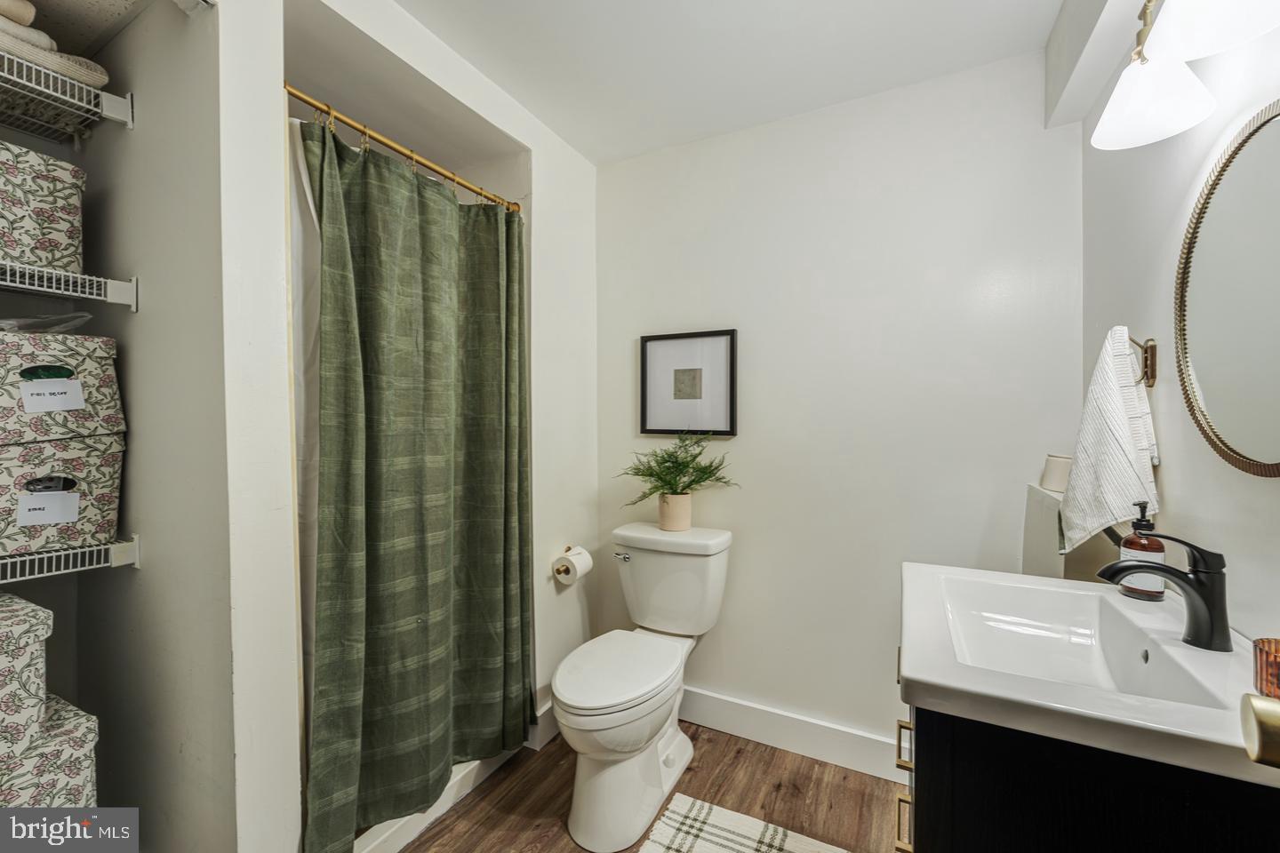 1124 Floyd Place Herndon, VA 20170 - Photo 34 of 39 Basement full bath