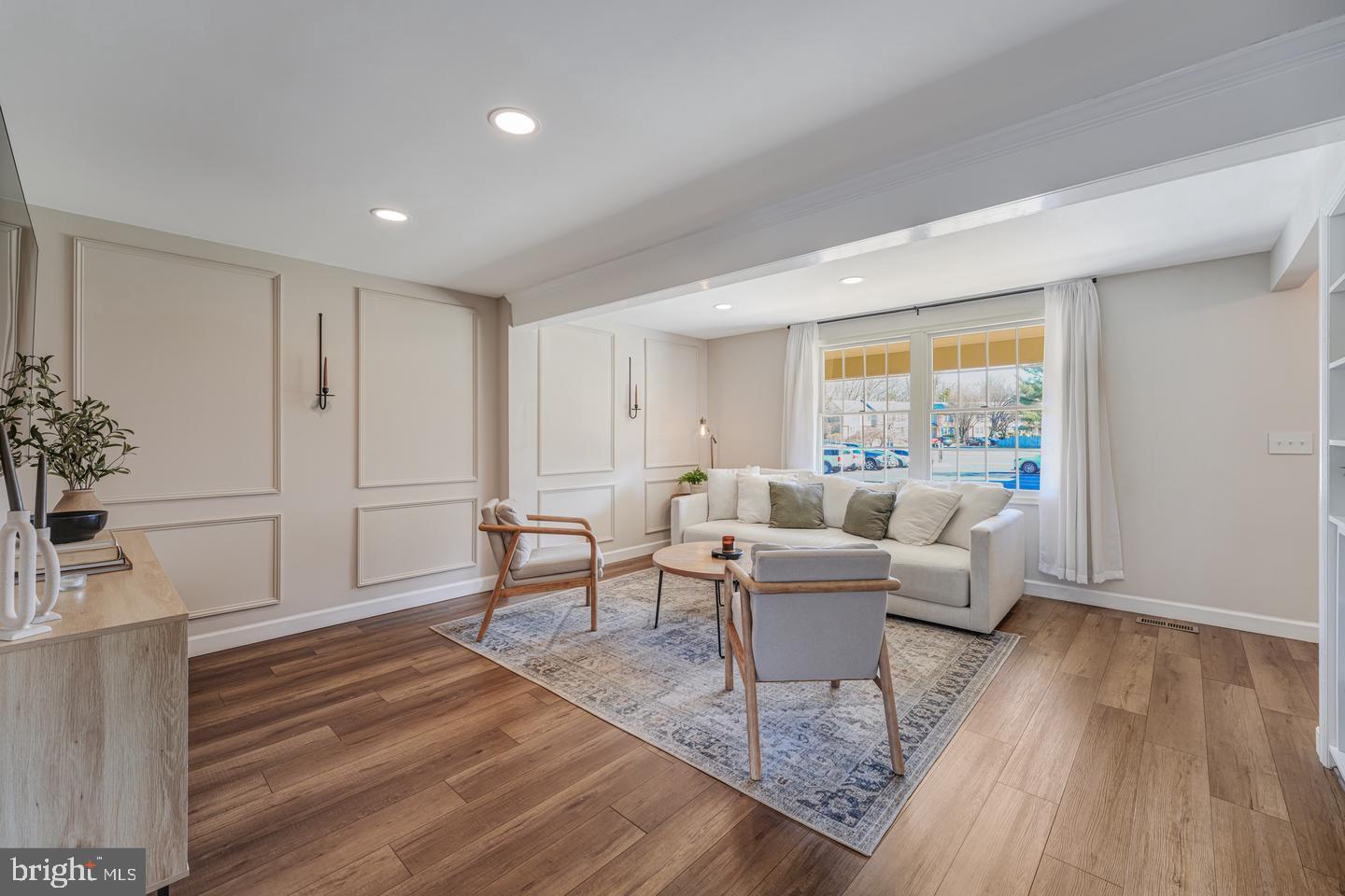 1124 Floyd Place Herndon, VA 20170 - Photo 4 of 39