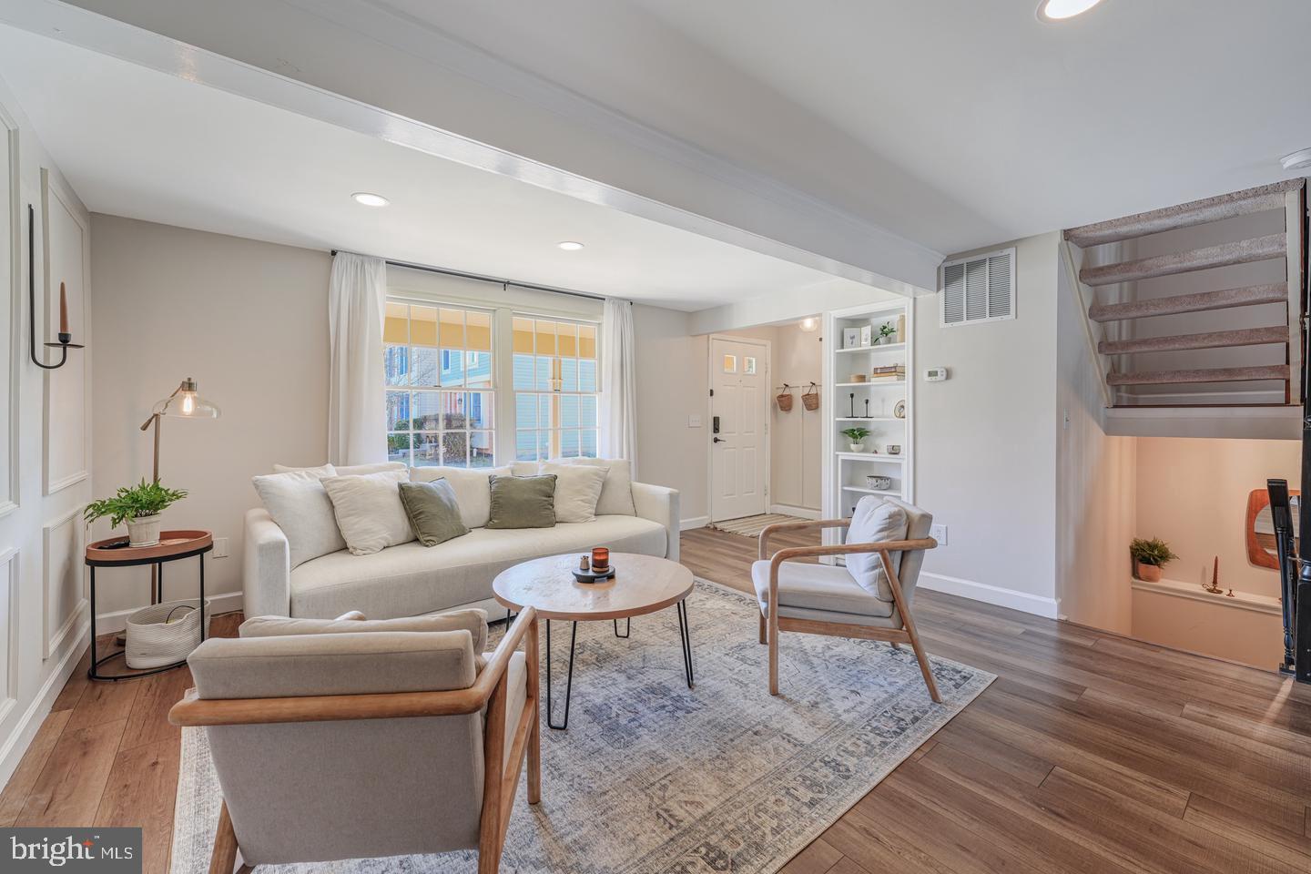 1124 Floyd Place Herndon, VA 20170 - Photo 5 of 39