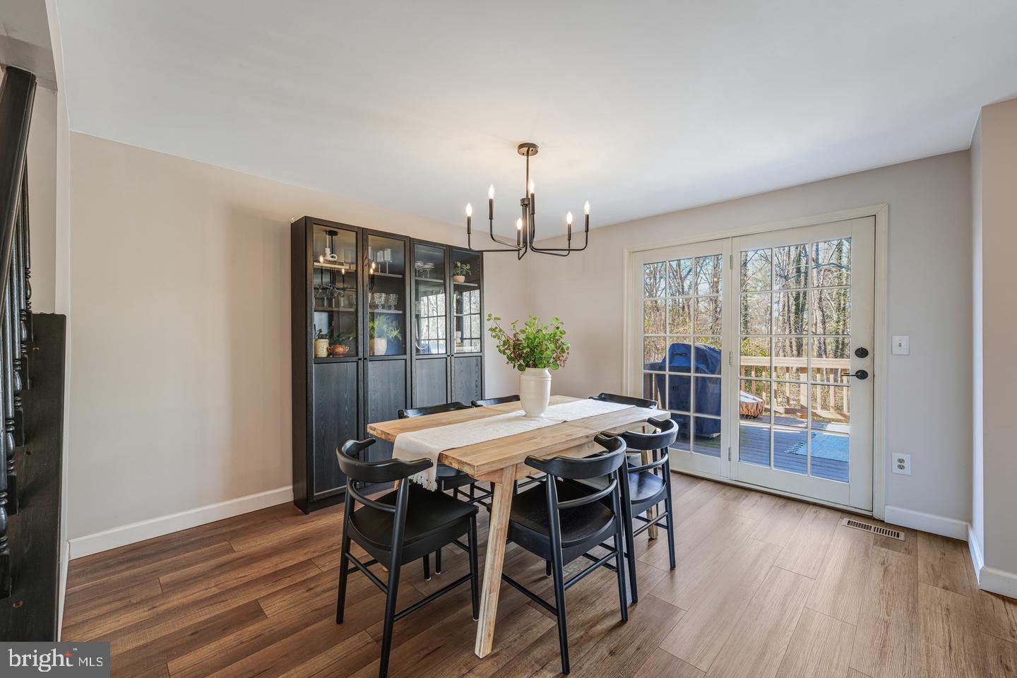 1124 Floyd Place Herndon, VA 20170 - Photo 7 of 39