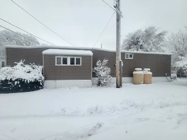 $99,900 | 19 Abbey Lane, Taunton, MA 02780