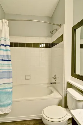 $1,472 | 1100 Park Creek Court, Unit 227, Gainesville, GA 30504