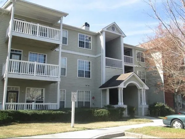 $1,507 | 1100 Park Creek Court, Unit 227, Gainesville, GA 30504