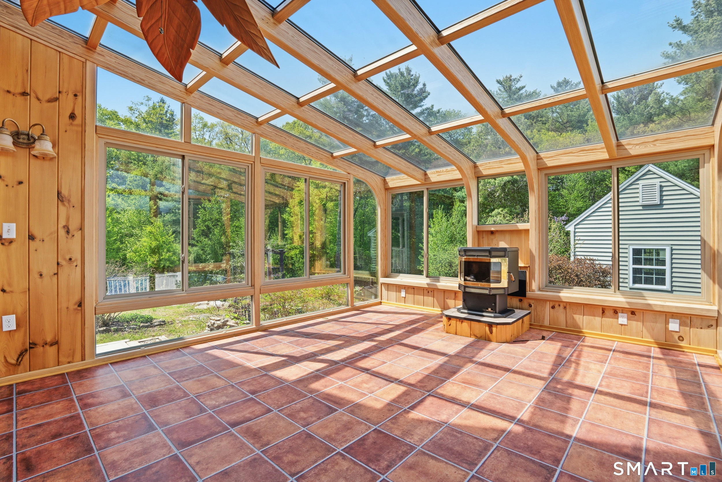 1555 Riverside Drive Thompson, CT 06255 - Photo 16 of 34