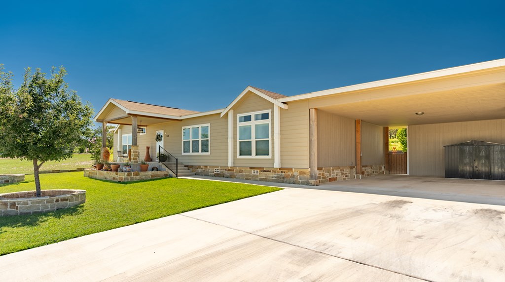 126-130 Robby Lane Kerrville, TX 78028 - Photo 25 of 76
