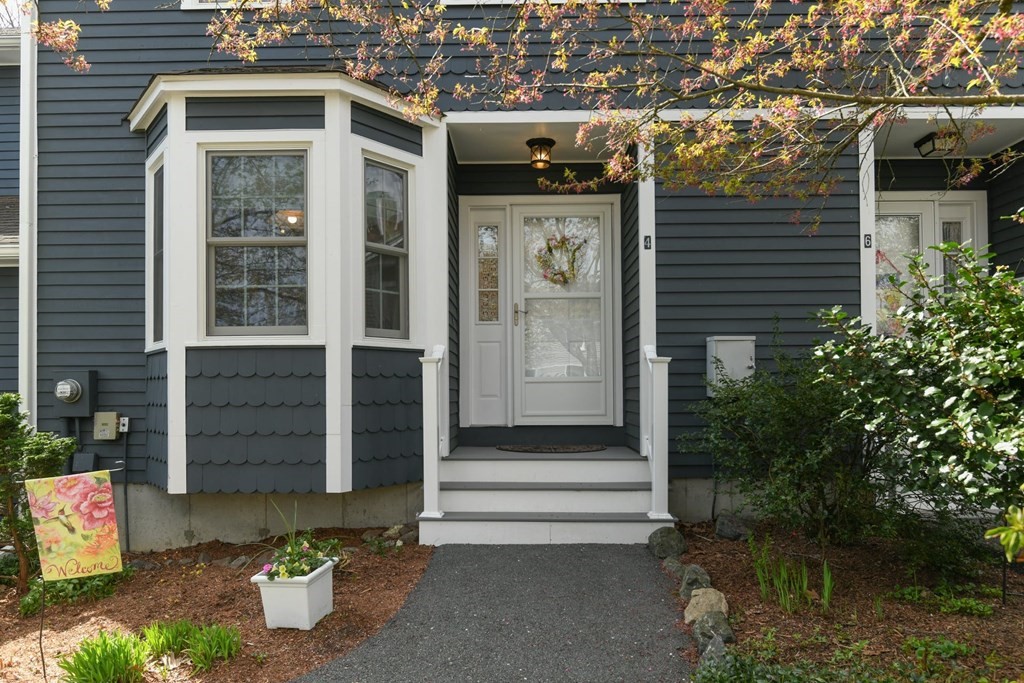 4 Waterfall Lane, Unit 4 Milford, MA 01757 - Photo 3 of 31