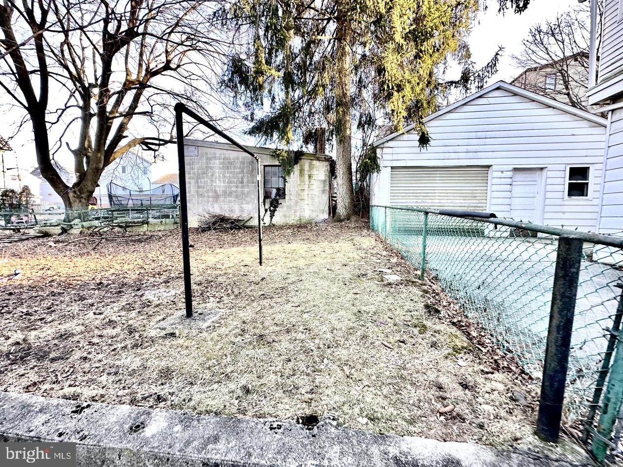 136 East Ridge Street Coaldale, PA 18218 - Photo 3 of 23 Yard