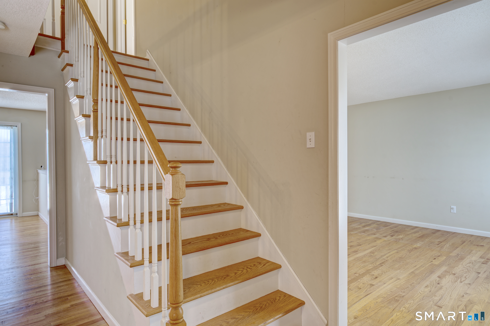 672 Laurel Grove Road Middletown, CT 06457 - Photo 6 of 36