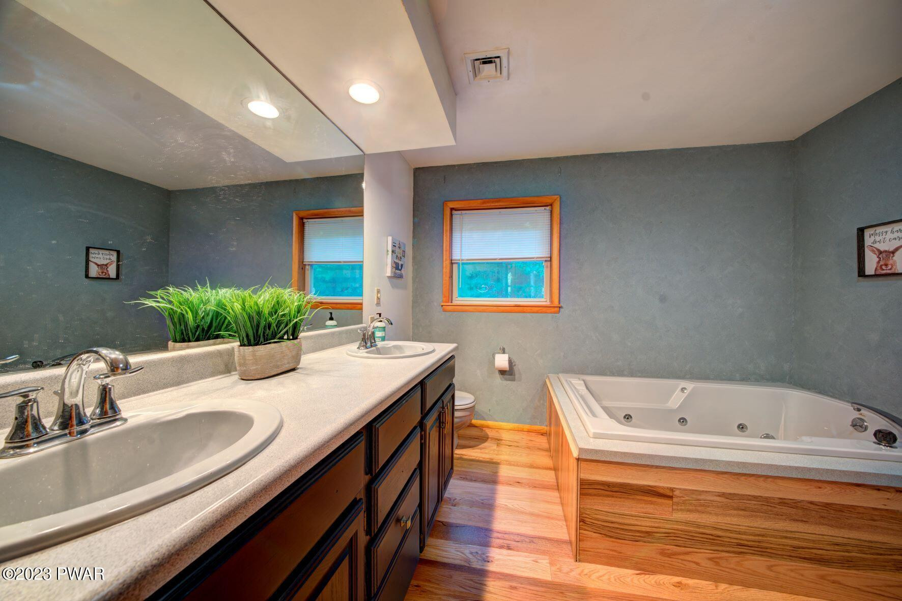 129 Dirk Road Tafton, PA 18464 - Photo 41 of 53 Master Bathroom