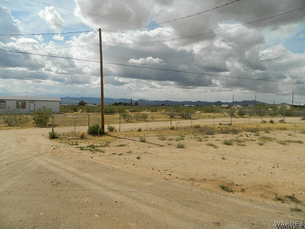 3842 North Avra Road Golden Valley, AZ 86413 - Photo 12 of 21 More Views