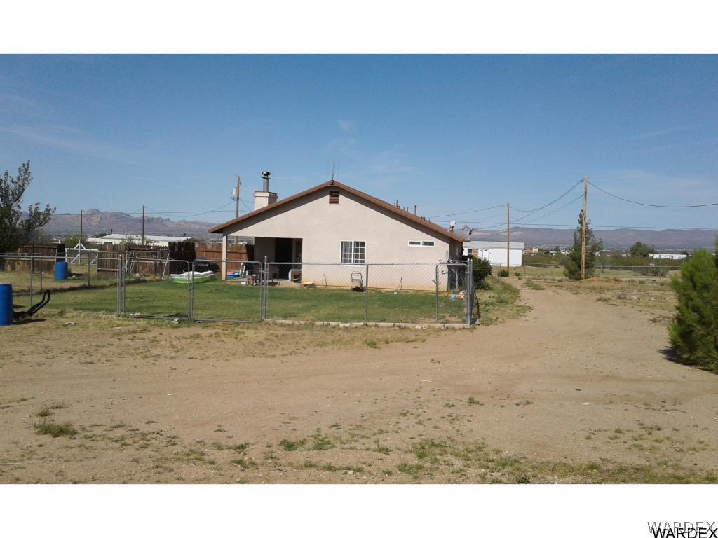 3842 North Avra Road Golden Valley, AZ 86413 - Photo 15 of 21 back yard