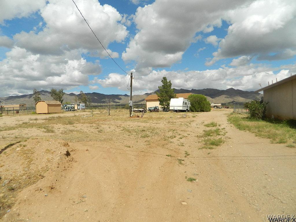 3842 North Avra Road Golden Valley, AZ 86413 - Photo 9 of 21 Extra pad elecfor a mobile