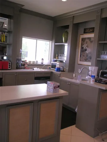 $1,495 | 1155 Villagio Circle, Unit 102, Sarasota, FL 34237