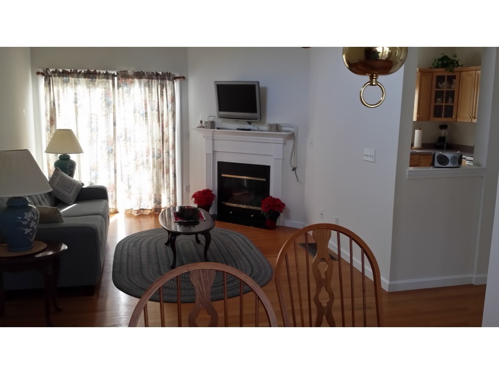 21 Old Stage Road, Unit 22 Litchfield, NH 03052 - Photo 4 of 6 Gallery Image 4