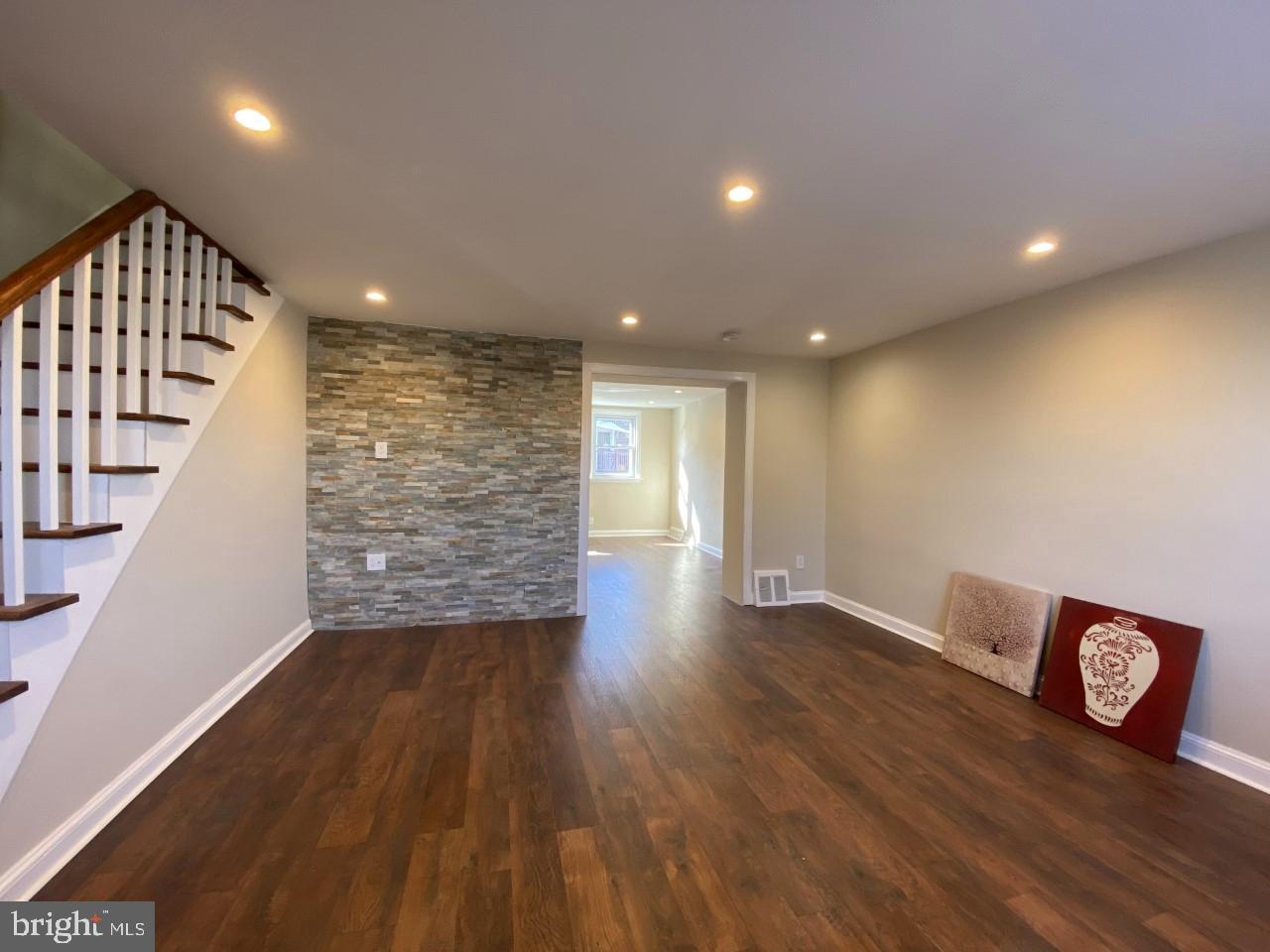7455 Ruskin Road Philadelphia, PA 19151 - Photo 2 of 18 Living room