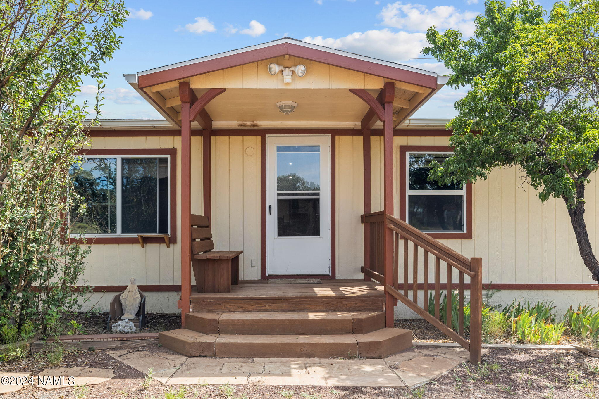 5570 Foster Road Flagstaff, AZ 86004 - Photo 1 of 33 Front Door