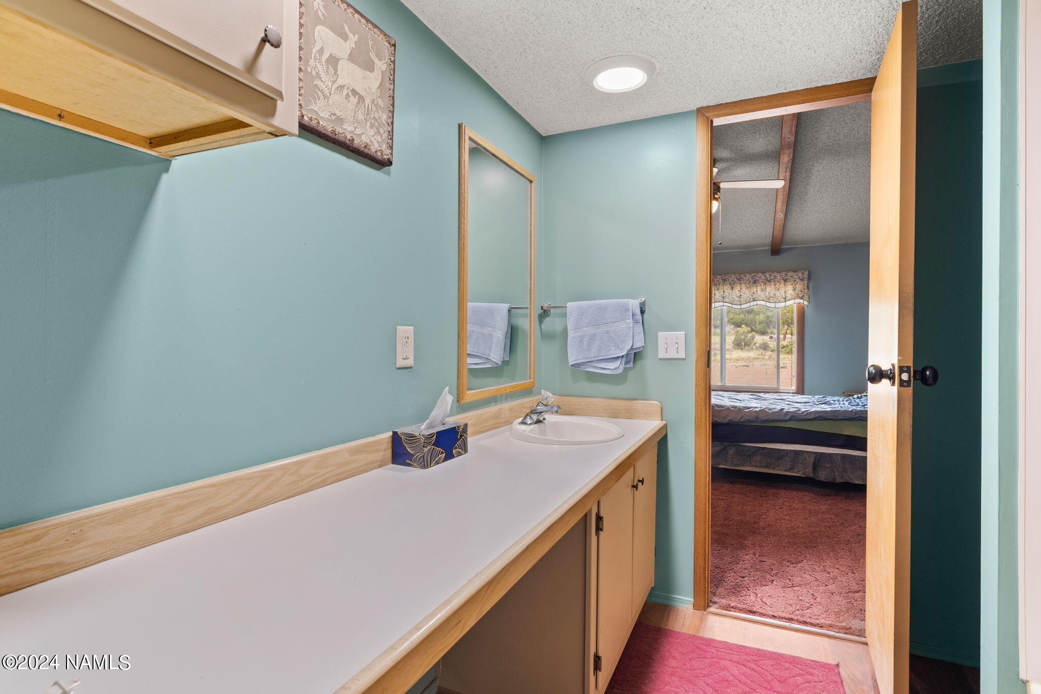 5570 Foster Road Flagstaff, AZ 86004 - Photo 17 of 33 Bathroom