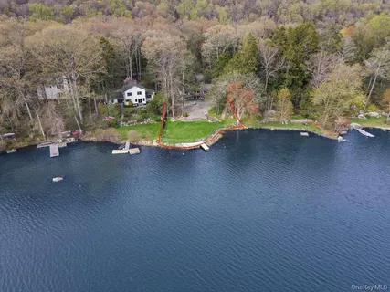 $1,695,000 | 58 Twin Lakes Road, South Salem, NY 10590