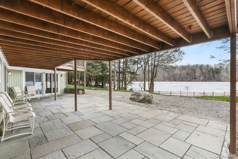 $1,695,000 | 58 Twin Lakes Road, South Salem, NY 10590