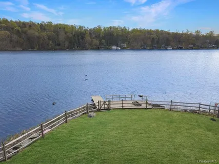 $1,695,000 | 58 Twin Lakes Road, South Salem, NY 10590