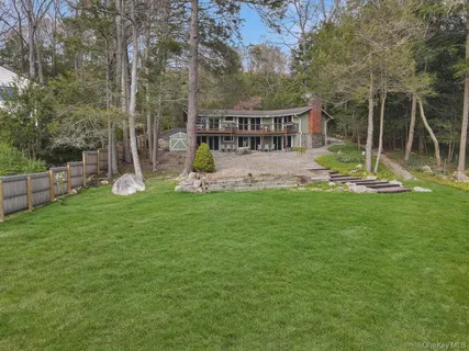 $1,695,000 | 58 Twin Lakes Road, South Salem, NY 10590