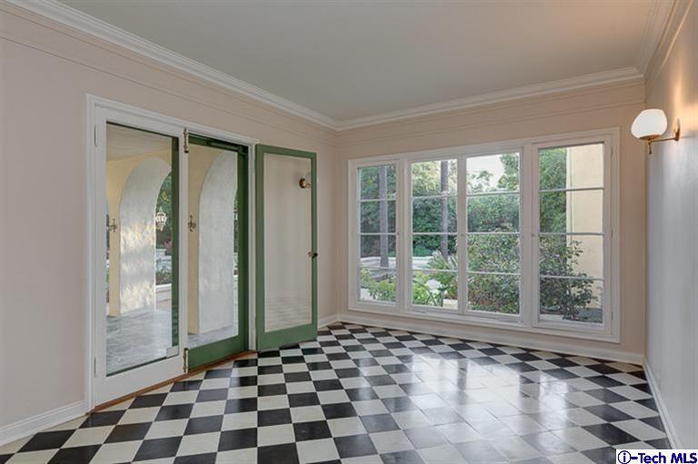 1255 Wentworth Avenue Pasadena, CA 91106 - Photo 22 of 44 a view of a black and white checkered floor