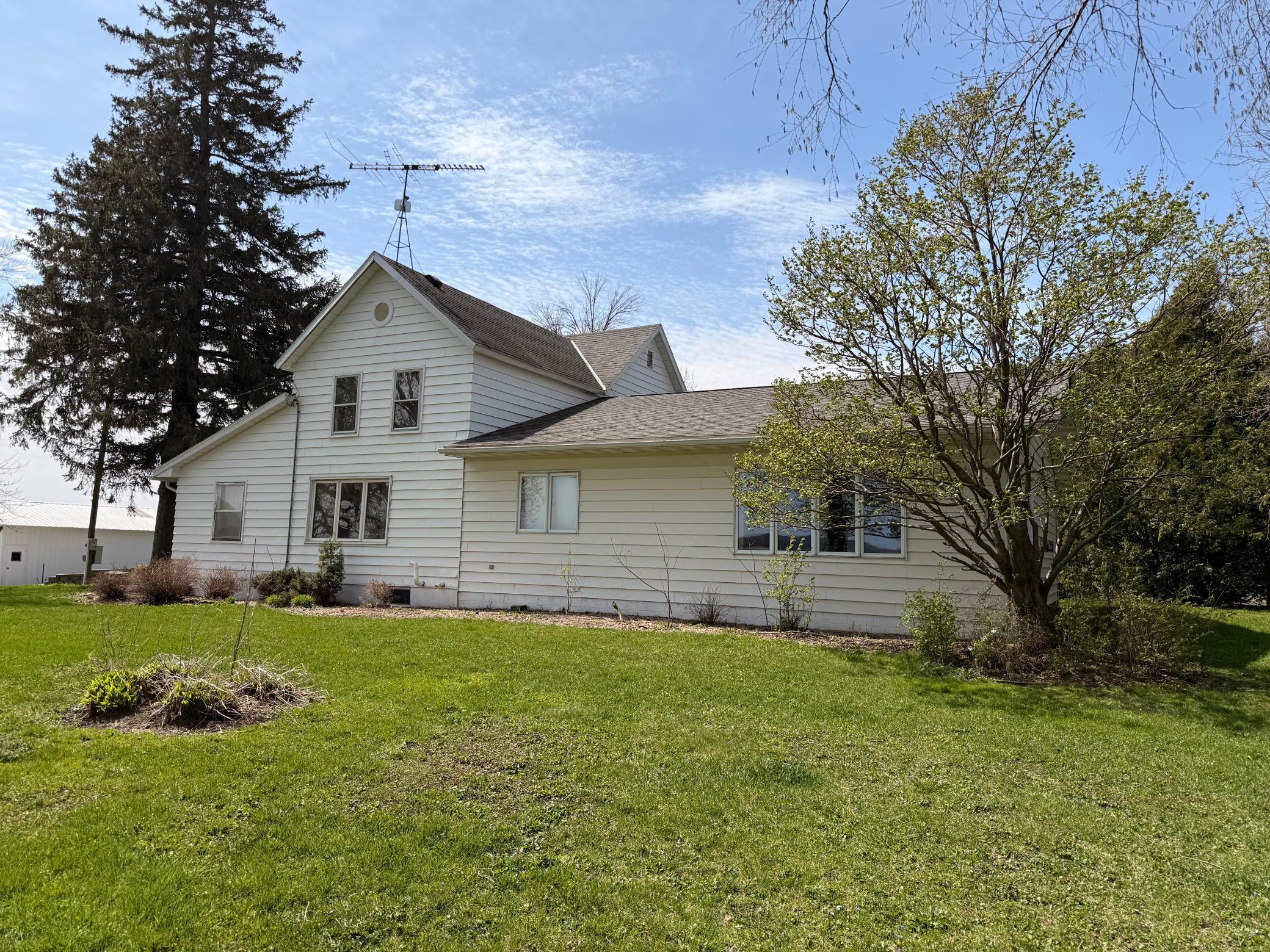 44241 70th Avenue Kenyon, MN 55946 - Photo 5 of 25
