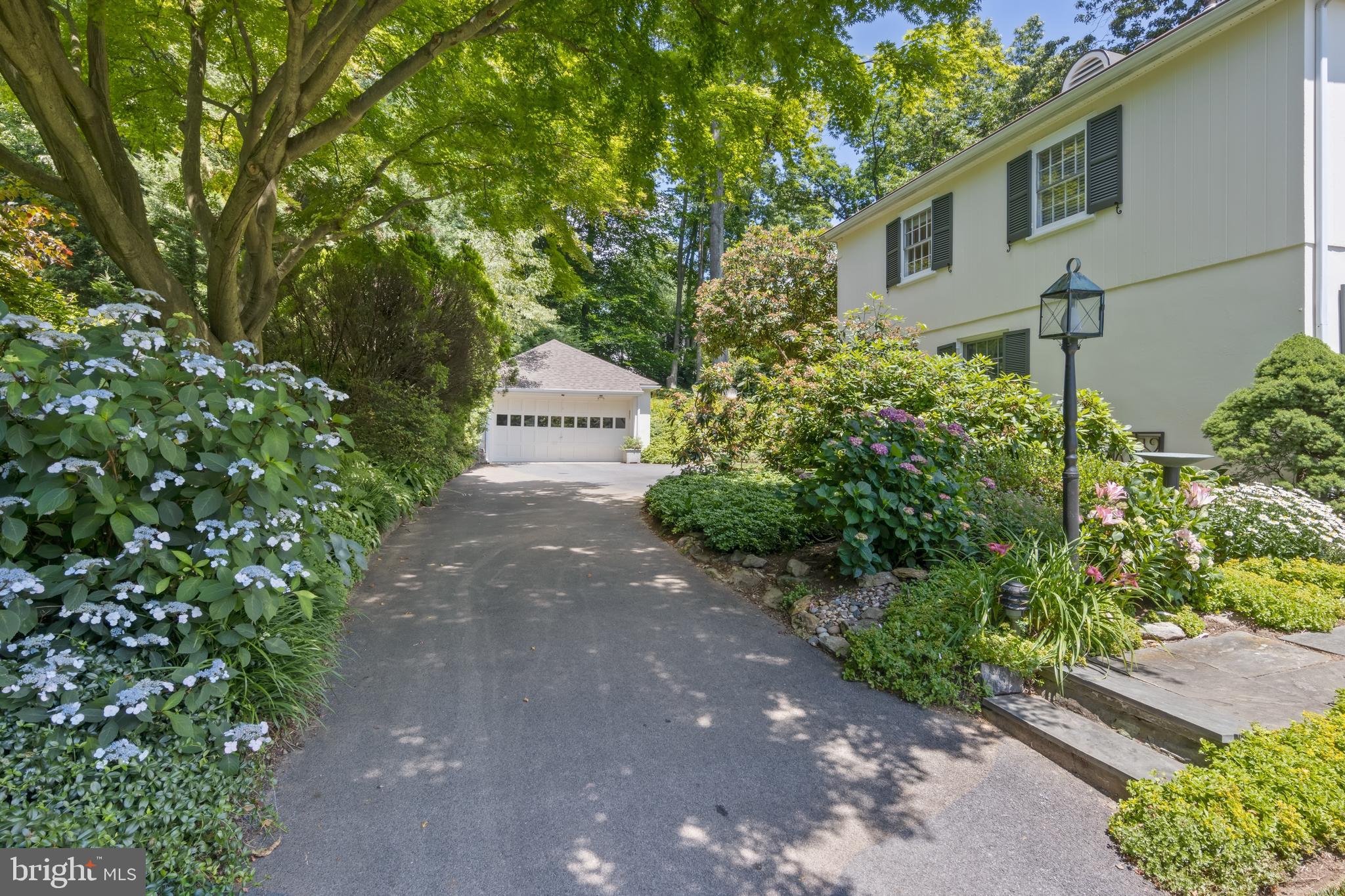 459 Glenwyth Road Wayne, PA 19087 - Photo 3 of 35
