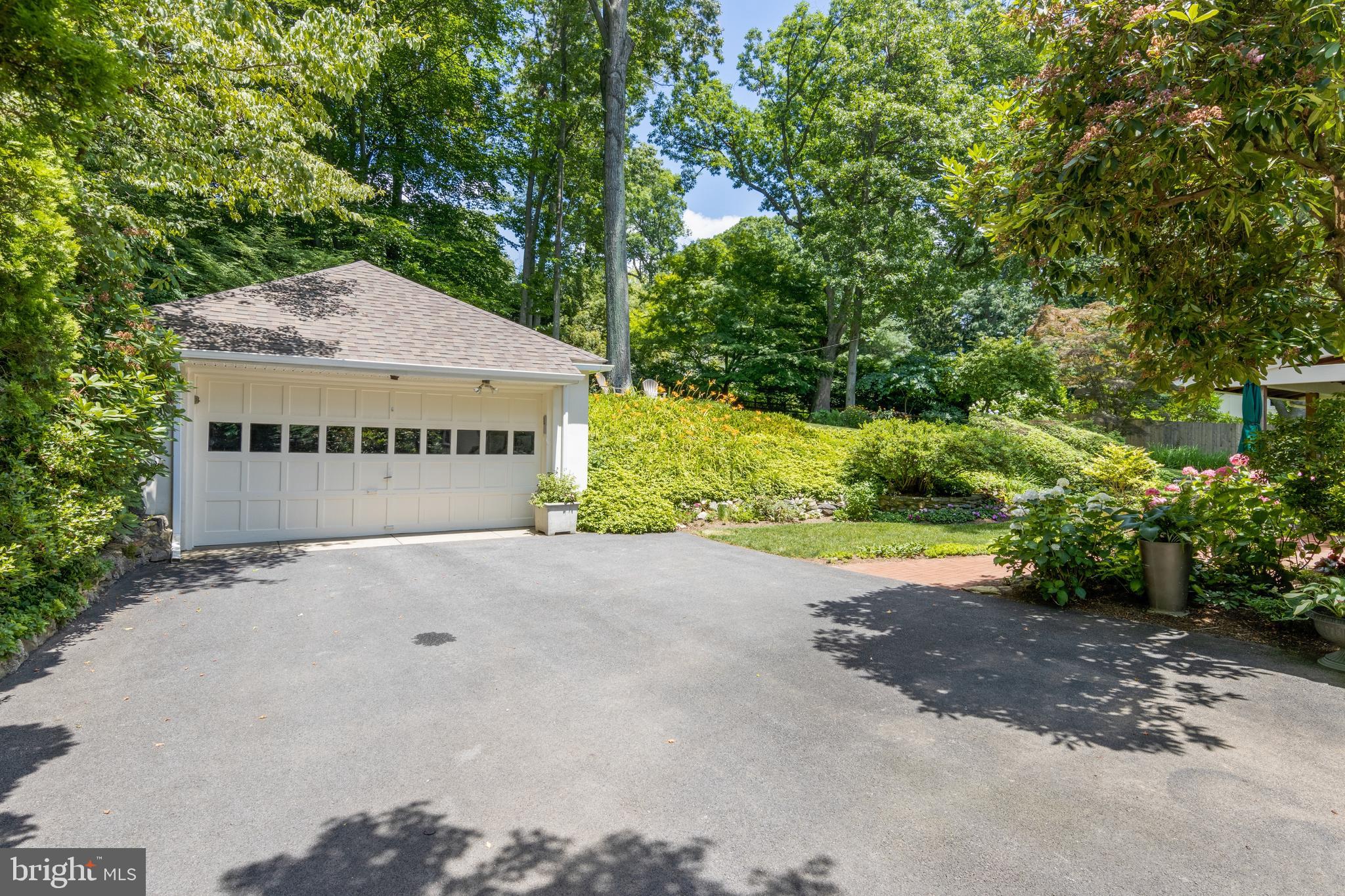 459 Glenwyth Road Wayne, PA 19087 - Photo 4 of 35
