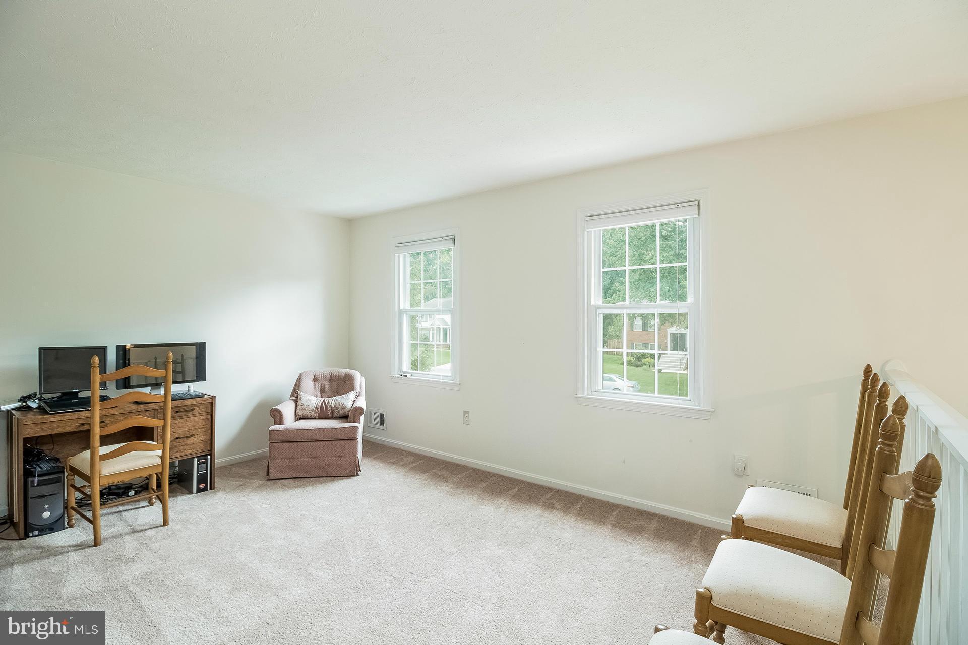 11628 Rivershore Drive Dunkirk, MD 20754 - Photo 5 of 30 Living Room