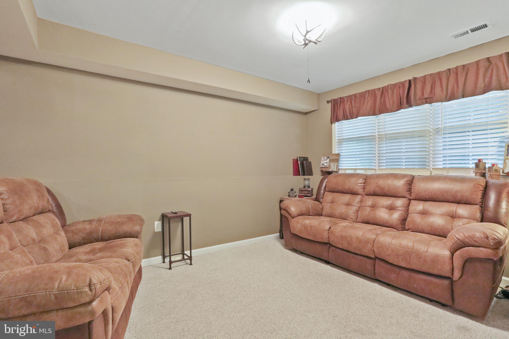 290 Poplar Road Front Royal, VA 22630 - Photo 35 of 70 Family room