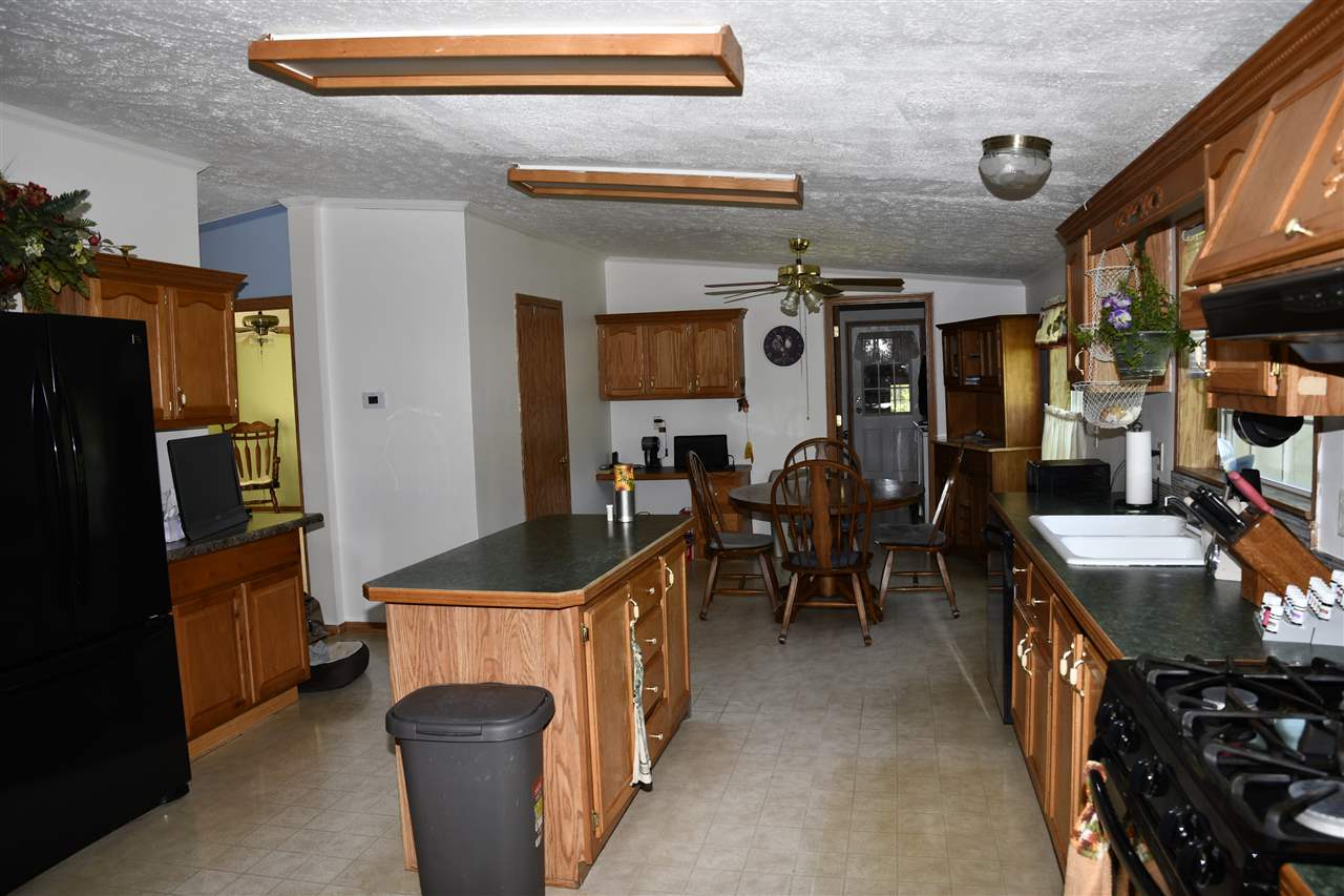 3575 North 8 Mile Road Pinconning, MI 48650 - Photo 7 of 21