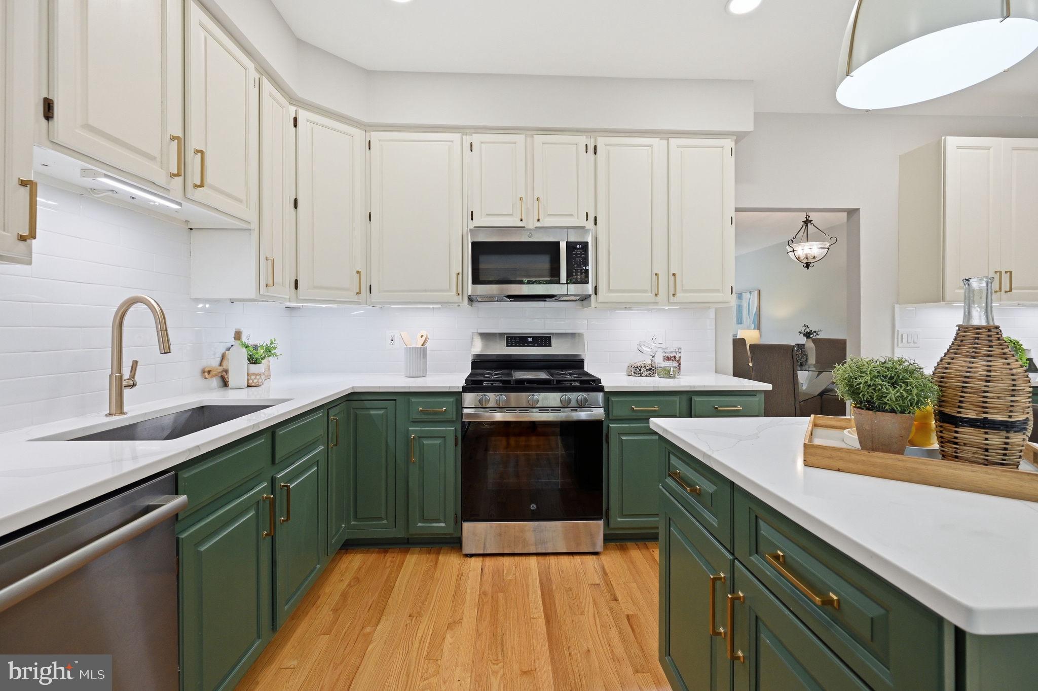 1232 Weatherstone Court Reston, VA 20194 - Photo 19 of 51 Kitchen