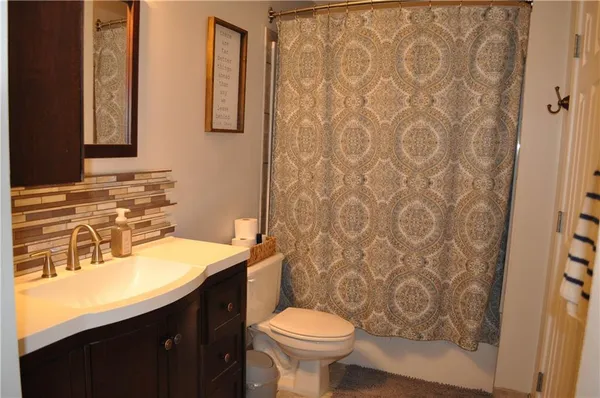 $319,900 | 1850 Gates Drive West, Platte City, MO 64079