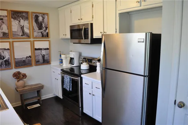 $319,900 | 1850 Gates Drive West, Platte City, MO 64079