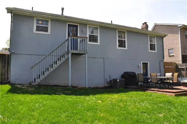 $319,900 | 1850 Gates Drive West, Platte City, MO 64079