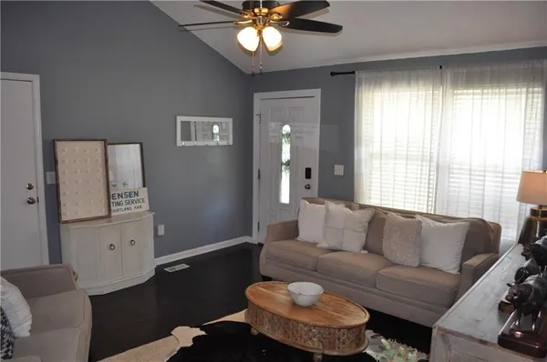 $319,900 | 1850 Gates Drive West, Platte City, MO 64079