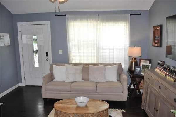 $319,900 | 1850 Gates Drive West, Platte City, MO 64079